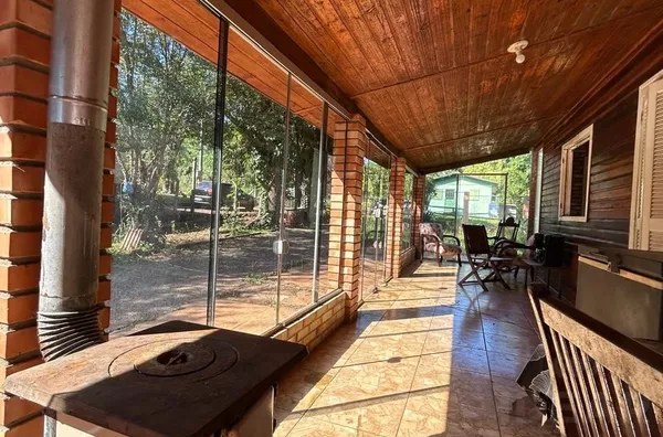 CHÁCARA COM CASA MISTA, GALPÃO QUIOSQUE, AÇUDE E MUITO ESPAÇO