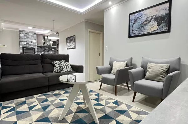 APARTAMENTO MUITO ACONCHEGANTE. E MELHOR!!! DE PORTA FECHADA