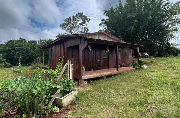 ÁREA DE 1,7ha COM DUAS OPÇÕES, COM CASA OU SEM CASA