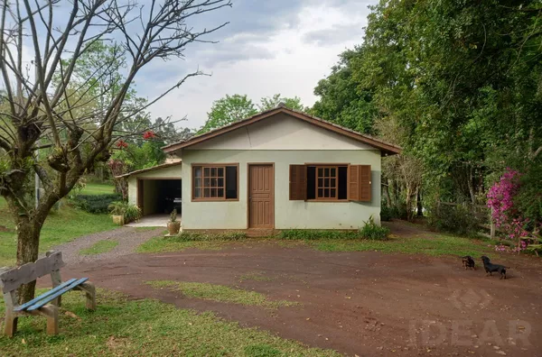 CHÁCARA DE 2.700m² COM CASA AMPLA DE 109m²