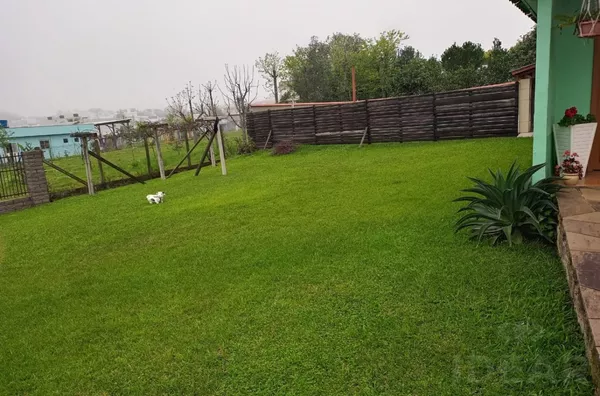LINDO TERRENO EM UMA EXCELENTE LOCALIZAÇÃO, COM PISCINA E AGUARDANDO VOCÊ