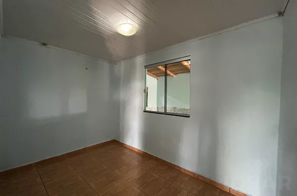 CASA NA CORONEL BRITO COM 2 DORMITÓRIOS E ÓTIMA LOCALIZAÇÃO