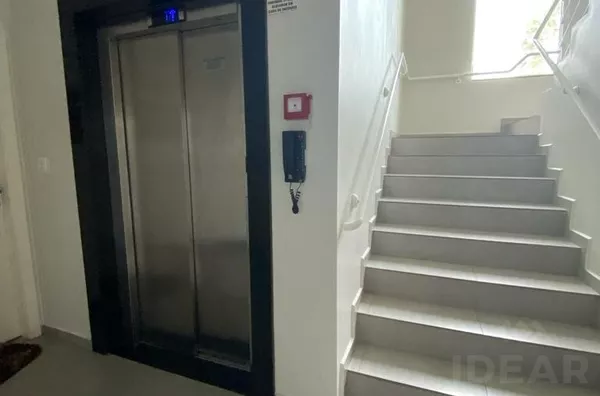 LINDO E AMPLO APARTAMENTO BEM LOCALIZADO AGUARDANDO VOCÊ! - Foto 2