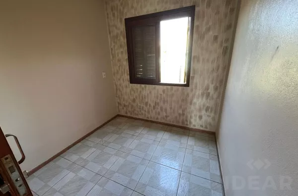 AMPLA CASA COM PÁTIO FRONTAL E ESPAÇO GOURMET PARA RECEBER OS FAMILIARES E AMIGOS