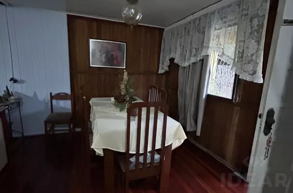 CASA MISTA DE 153m², COM PÁTIO NOS FUNDOS E NO MELHOR BAIRRO