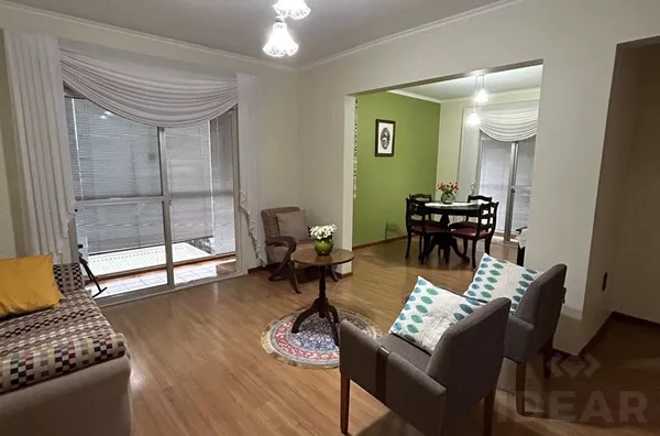 AMPLO APARTAMENTO NO CENTRO DA CIDADE AGUARDANDO VOCÊ!