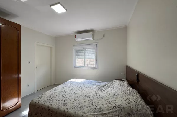 CASA DE 3 QUARTOS, SUITE E PÁTIO MURADO - Foto 7