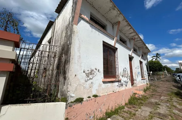 1.100m² DE TERRENO NO CENTRO DA CIDADE. APOSTE NO FUTURO!