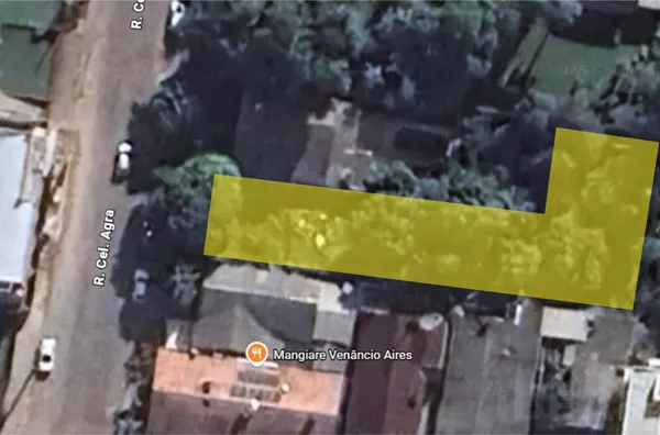 EXCELENTE TERRENO COM 770m² BEM NO CENTRO DA CIDADE