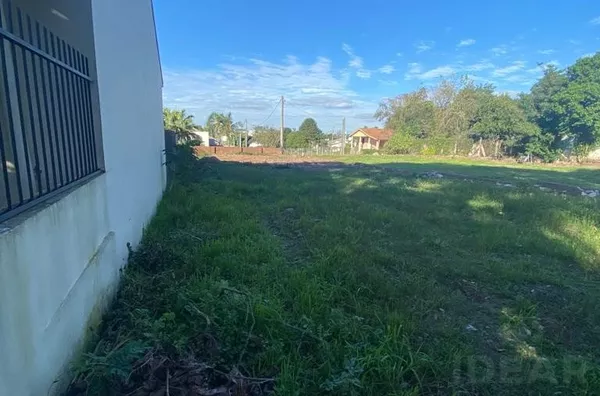 SUA RESIDÊNCIA MUITO BEM LOCALIZADA EM REGIÃO TRANQUILA