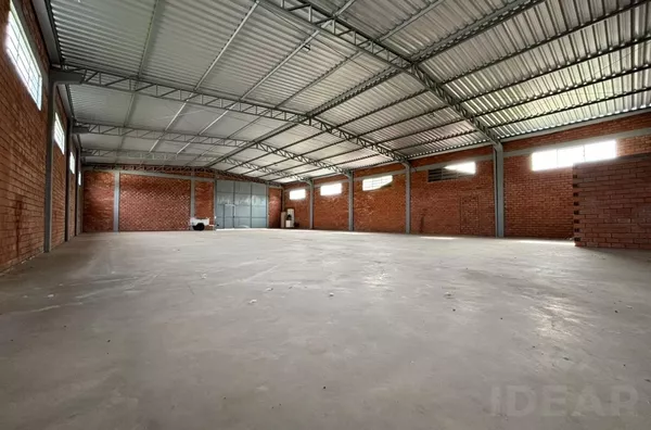 PAVILHÃO DE 465m² PARA INSTALAÇÃO DE SEU PRÓSPERO NEGÓCIO