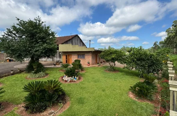 PROCURANDO RESIDÊNCIA COM ESPAÇO COMERCIAL? INFORME-SE