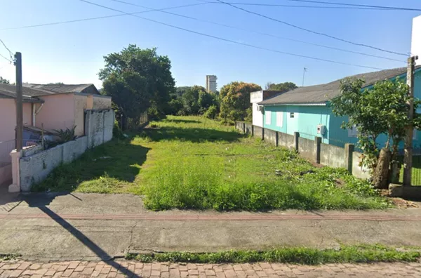 TERRENO COM EXCELENTE LOCALIZAÇÃO E AMPLOA ÁREA