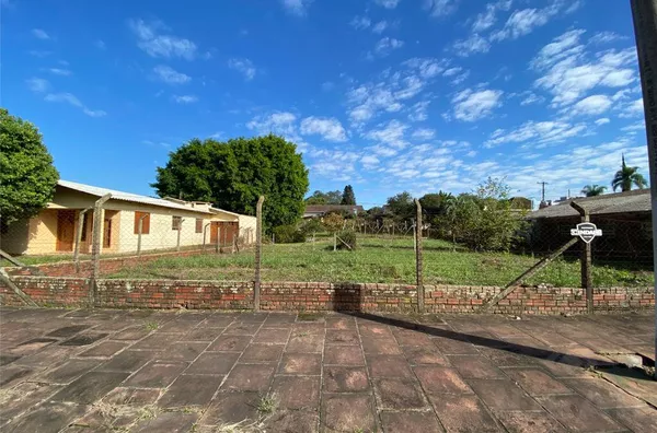 TERRENO BEM PRÓXIMO A ÁREA COMERCIAL, COM POSSIBILIDADE DE ESCOLHA