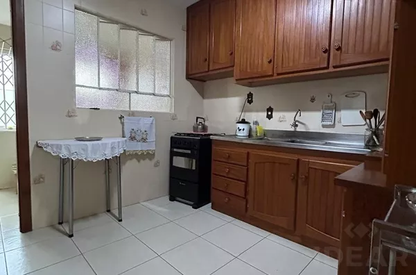 AMPLO APARTAMENTO NO CENTRO DA CIDADE AGUARDANDO VOCÊ!