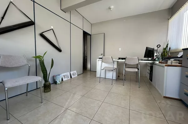 SALA COMERCIAL DE FÁCIL ACESSO, NO CENTRO DA CIDADE