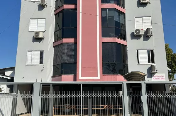 COMODIDADE EM 3 DORMITÓRIOS BEM NO CENTRO DA CIDADE