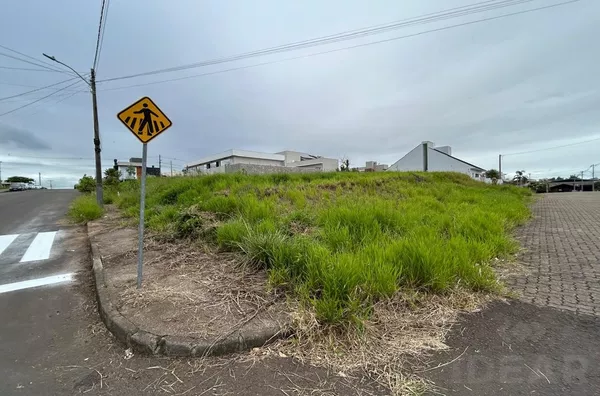 SUA FUTURA RESIDÊNCIA MUITO BEM LOCALIZADO NESSE TERRENO