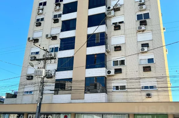 AMPLOS CÔMODOS, ELEVADOR E EXCELENTE COMODIDADE