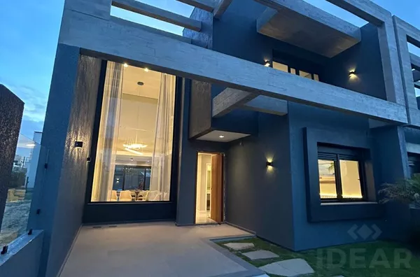 QUALIDADE E ESPAÇO NESSE ALTO PADRÃO, A 100m DO MAR E PERTO DE TUDO