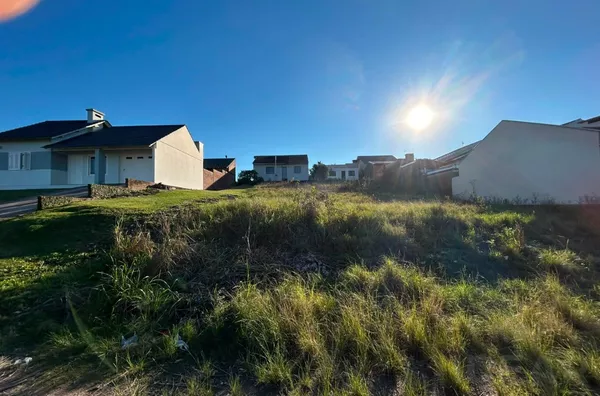 PROCURANDO TERRENO PARA CONSTRUIR SEU FUTURO LAR? - Foto 2