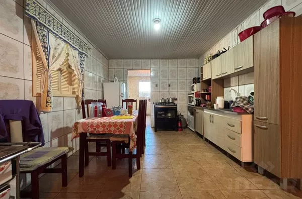 PÁTIO NA FRENTE E NOS FUNDOS COM MUITA SEGURANÇA PARA TODOS