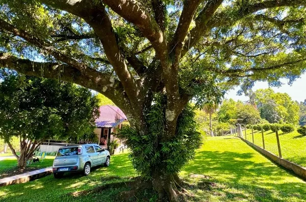 EXCELENTE INVESTIMENTO PARA QUE QUER MORAR E CONSTRUIR SE PRÓPRIO NEGÓCIO