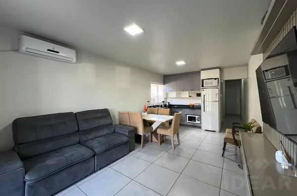GEMINADO COM PÁTIO FRENTE E FUNDOS NA SANTA TECLA