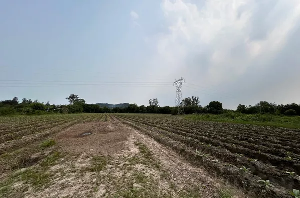 100m DE FRENTE PARA O ASFALTO QUE SERÁ FUTURAMENTE DUPLICADO