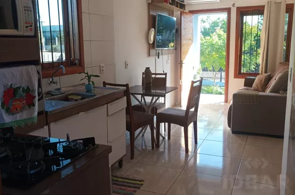 AMPLO GEMINADO, COM 2 DORMITÓRIOS E VAGA PARA 3 VEÍCULOS