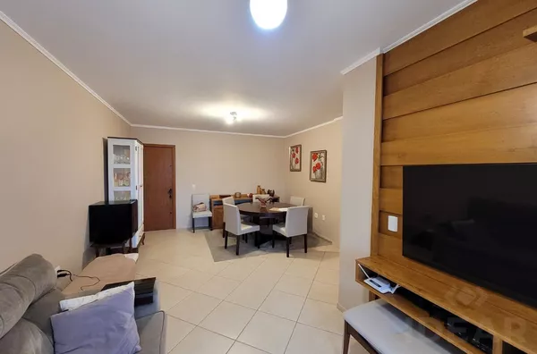 AMPLOS CÔMODOS, ELEVADOR E EXCELENTE COMODIDADE