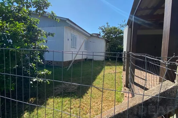 DOIS CHALÉS NO MESMO TERRENO DE ESQUINA DE 396m²