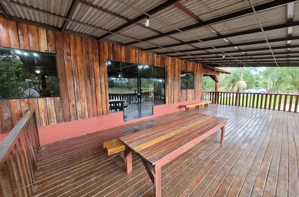 ESPAÇO IDEAL PARA EVENTOS AO AR LIVRE E MORADIA