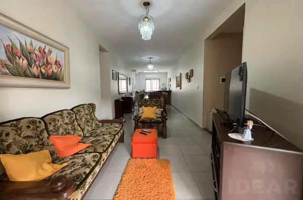 APARTAMENTO AMPLO E BEM LOCALIZADO, NO CENTRO DA CIDADE