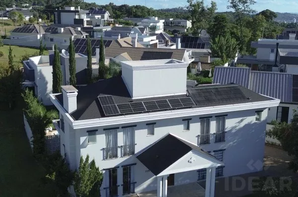 CASA ALTO PADRÃO NO COUNTRY: IMPONÊNCIA, ELEGÂNCIA E SOFISTICAÇÃO