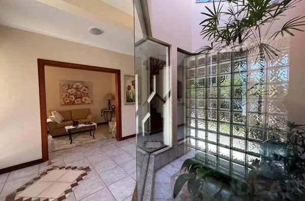 CASA DE 2 PISOS COM ÁREA COMERCIAL INTEGRADA - Foto 3