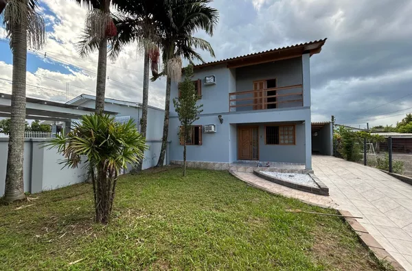 PRIVACIDADE EM CIMA, LAZER EM BAIXO. A CASA DE SEUS SONHOS