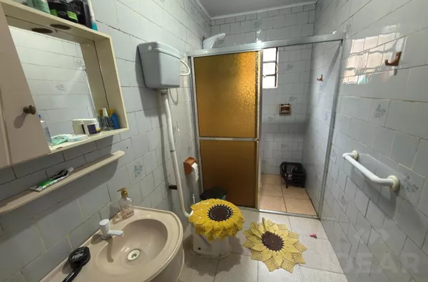 EXCELENTE CASA DE ALVENARIA EM ÓTIMA LOCALIZAÇÃO - Foto 6