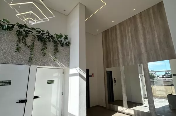 AMBIENTES AMPLOS, MUITO BEM LOCALIZADO E LINDA VISÃO DA CIDADE