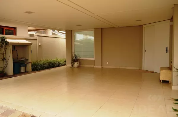 A REALIZAÇÃO DO SEU SONHO NESSA BELÍSSIMA E CONFORTÁVEL CASA