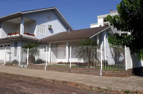 CONFORTO E AMPLO ESPAÇO PARA UMA FAMÍLIA QUE ESTÁ CRESCENDO