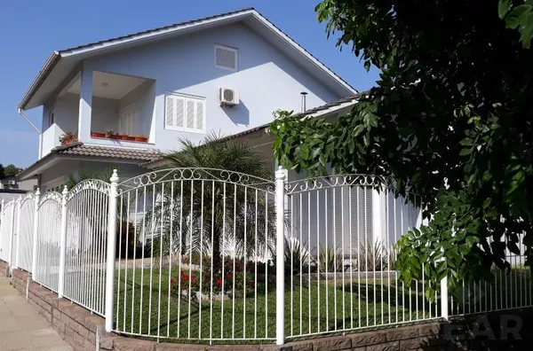 CONFORTO E AMPLO ESPAÇO PARA UMA FAMÍLIA QUE ESTÁ CRESCENDO