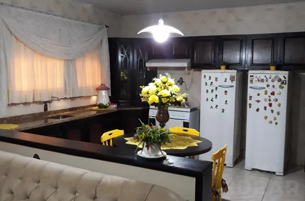 RESIDÊNCIA E COMÉRCIO, ÓTIMA OPÇÃO EM UM SÓ LUGAR. BEM NO CENTRO DA CIDADE!