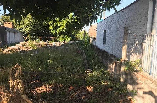 EXCELENTE TERRENO COM 770m² BEM NO CENTRO DA CIDADE