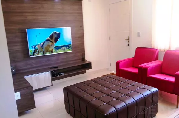 SEU FUTURO ESTÁ NESSE SOBRADO SEMIMOBILIADO. INVISTA EM VOCÊ!