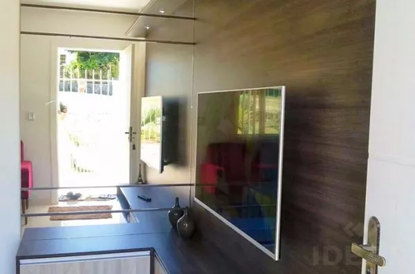 SEU FUTURO ESTÁ NESSE SOBRADO SEMIMOBILIADO. INVISTA EM VOCÊ!