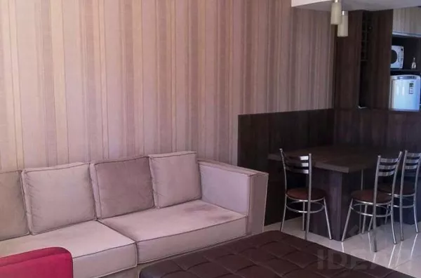 SEU FUTURO ESTÁ NESSE SOBRADO SEMIMOBILIADO. INVISTA EM VOCÊ!