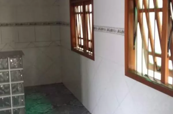 SUA FAMÍLIA MERECE CONFORTO E FACILIDADE COM ESSA AMPLA CASA