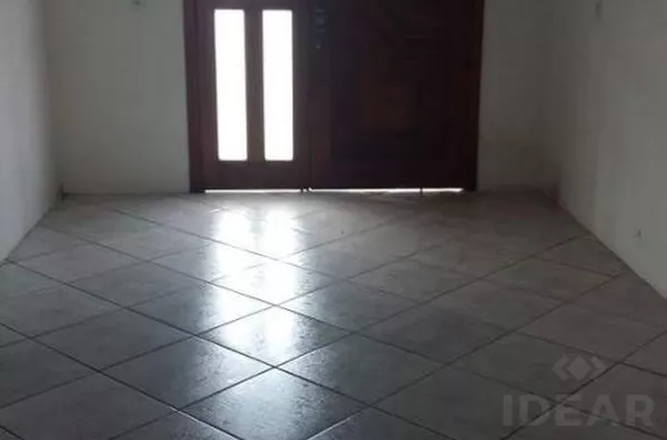 SUA FAMÍLIA MERECE CONFORTO E FACILIDADE COM ESSA AMPLA CASA