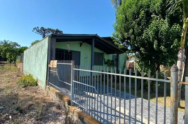 CHALÉ EM ÓTIMA REGIÃO, COM 605m² DE TERRENO